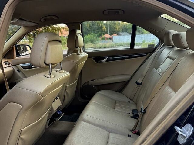 Мерседес Ц-Клас, об'ємом двигуна 2.2 л та пробігом 0 тис. км за 4999 $, фото 2 на Automoto.ua