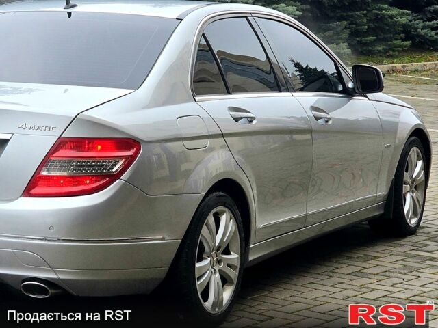 Мерседес Ц-Клас, об'ємом двигуна 3 л та пробігом 190 тис. км за 8200 $, фото 2 на Automoto.ua