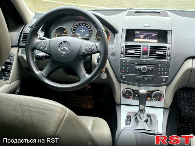 Мерседес Ц-Клас, об'ємом двигуна 3 л та пробігом 190 тис. км за 8200 $, фото 6 на Automoto.ua