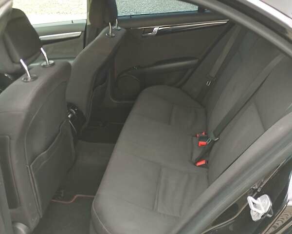 Мерседес Ц-Класс, объемом двигателя 2.2 л и пробегом 254 тыс. км за 9900 $, фото 22 на Automoto.ua