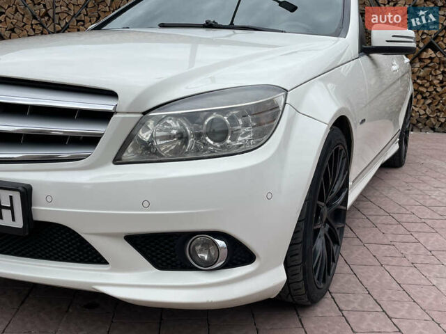 Мерседес Ц-Класс 2009 в Ивано-Франковске на Automoto.ua Мерседес Ц-Класс, объемом двигателя 1.8 л и пробегом 195 тыс. км за 10500 $, фото 4 на Automoto.ua