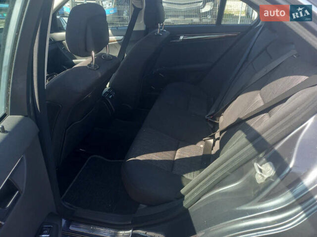 Мерседес Ц-Класс, объемом двигателя 1.8 л и пробегом 230 тыс. км за 9300 $, фото 3 на Automoto.ua