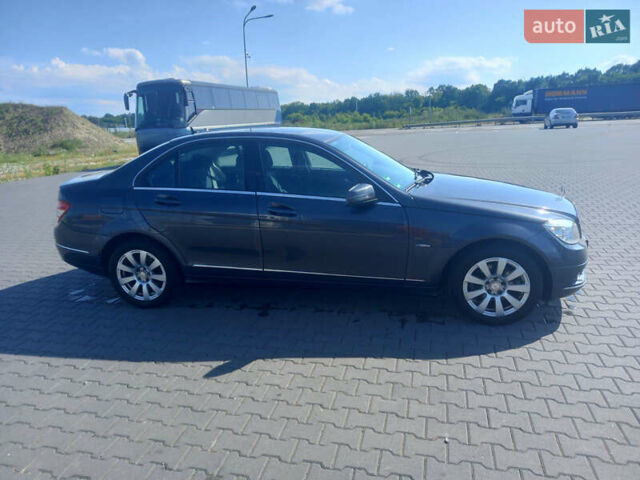 Мерседес Ц-Класс, объемом двигателя 1.8 л и пробегом 230 тыс. км за 9600 $, фото 1 на Automoto.ua