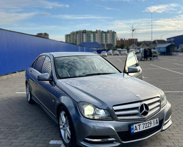 Мерседес Ц-Клас, об'ємом двигуна 1.8 л та пробігом 245 тис. км за 8700 $, фото 3 на Automoto.ua