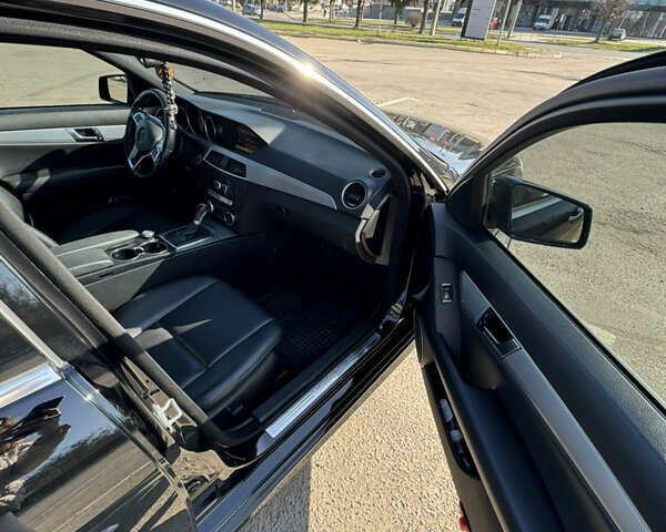 Мерседес Ц-Класс, объемом двигателя 1.8 л и пробегом 159 тыс. км за 11600 $, фото 19 на Automoto.ua