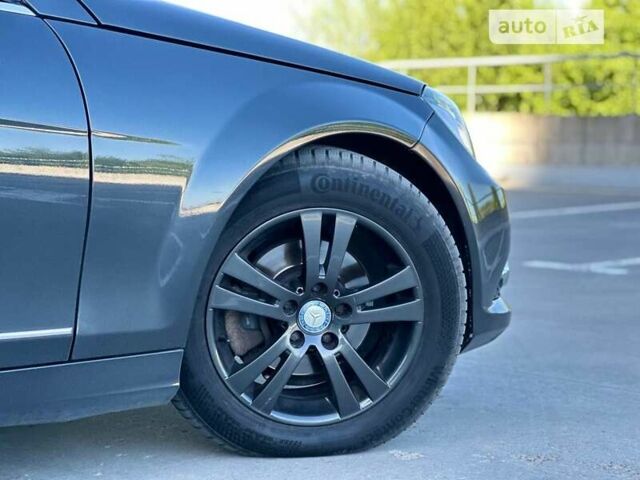 Мерседес Ц-Класс, объемом двигателя 2.2 л и пробегом 206 тыс. км за 12400 $, фото 23 на Automoto.ua