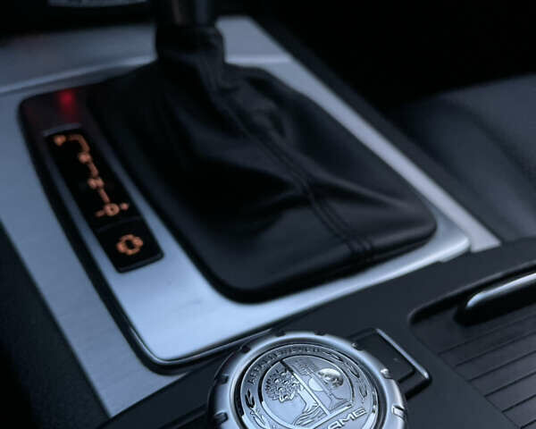 Мерседес Ц-Класс, объемом двигателя 0 л и пробегом 285 тыс. км за 14500 $, фото 4 на Automoto.ua