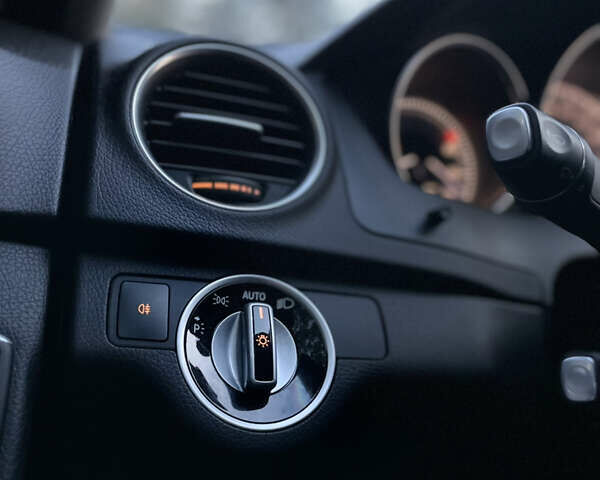 Мерседес Ц-Класс, объемом двигателя 0 л и пробегом 285 тыс. км за 14500 $, фото 6 на Automoto.ua