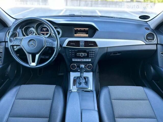 Мерседес Ц-Класс, объемом двигателя 2.2 л и пробегом 206 тыс. км за 12400 $, фото 25 на Automoto.ua