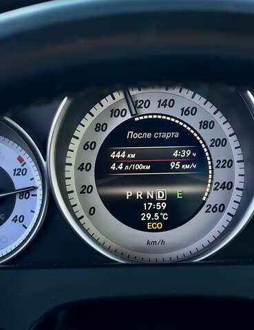 Мерседес Ц-Класс, объемом двигателя 0 л и пробегом 285 тыс. км за 14500 $, фото 12 на Automoto.ua