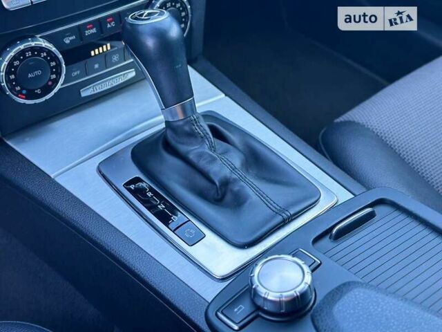 Мерседес Ц-Класс, объемом двигателя 2.2 л и пробегом 206 тыс. км за 12400 $, фото 33 на Automoto.ua