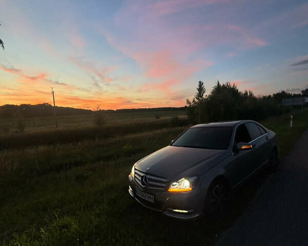 Мерседес Ц-Класс, объемом двигателя 0 л и пробегом 285 тыс. км за 14500 $, фото 8 на Automoto.ua