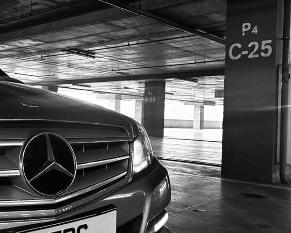 Мерседес Ц-Класс, объемом двигателя 0 л и пробегом 285 тыс. км за 14500 $, фото 9 на Automoto.ua