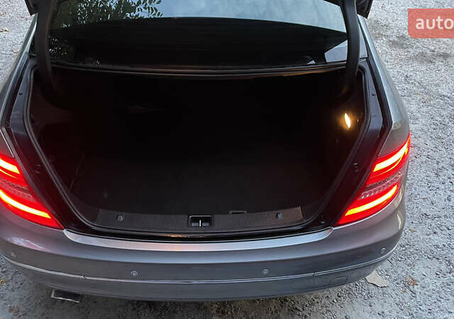 Мерседес Ц-Класс, объемом двигателя 0 л и пробегом 285 тыс. км за 14500 $, фото 7 на Automoto.ua