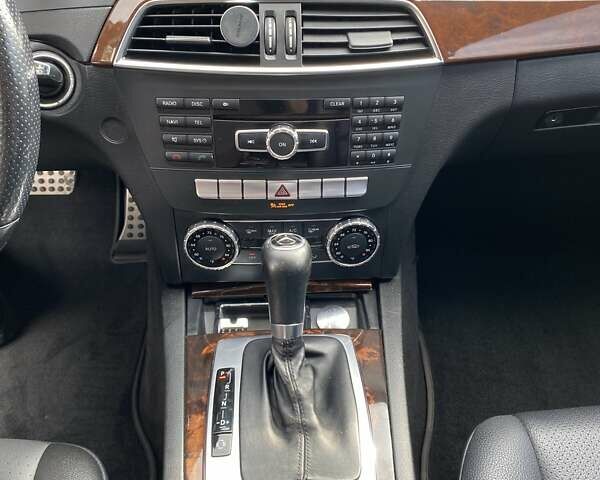 Мерседес Ц-Класс, объемом двигателя 1.8 л и пробегом 167 тыс. км за 13700 $, фото 19 на Automoto.ua