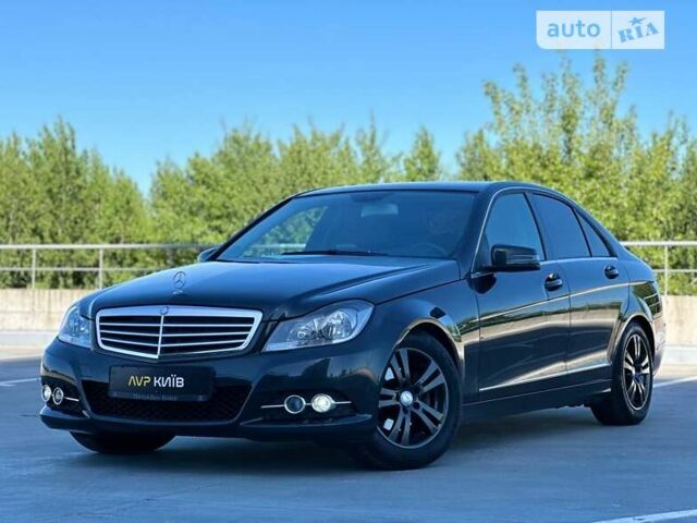 Мерседес Ц-Класс, объемом двигателя 2.2 л и пробегом 206 тыс. км за 12400 $, фото 7 на Automoto.ua