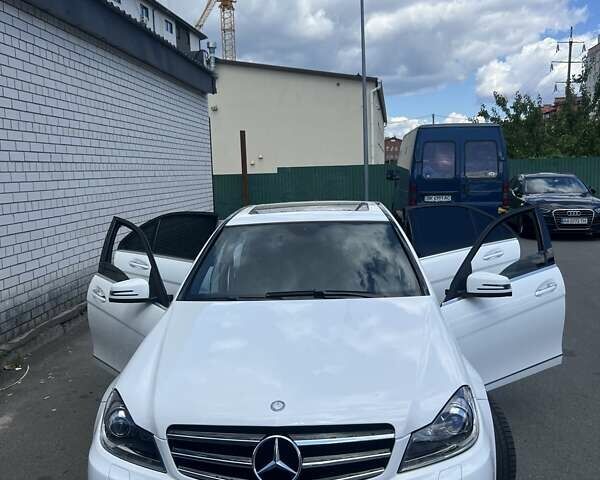 Мерседес Ц-Класс, объемом двигателя 1.8 л и пробегом 136 тыс. км за 14500 $, фото 10 на Automoto.ua