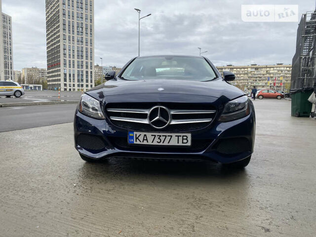 Мерседес Ц-Класс, объемом двигателя 2 л и пробегом 52 тыс. км за 22777 $, фото 3 на Automoto.ua