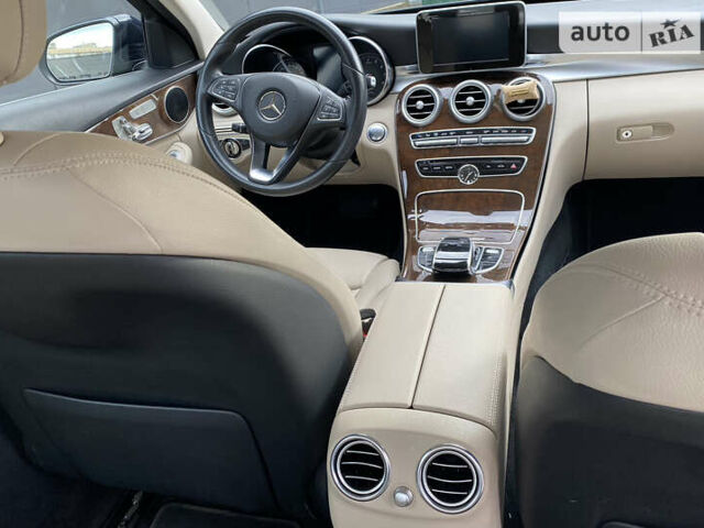 Мерседес Ц-Класс, объемом двигателя 2 л и пробегом 52 тыс. км за 22777 $, фото 11 на Automoto.ua