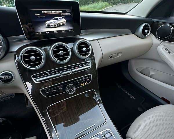 Мерседес Ц-Класс, объемом двигателя 2 л и пробегом 140 тыс. км за 17900 $, фото 12 на Automoto.ua