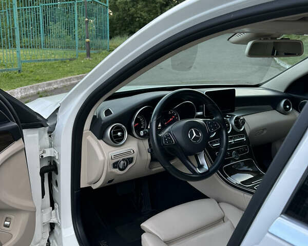 Мерседес Ц-Класс, объемом двигателя 2 л и пробегом 140 тыс. км за 17900 $, фото 10 на Automoto.ua