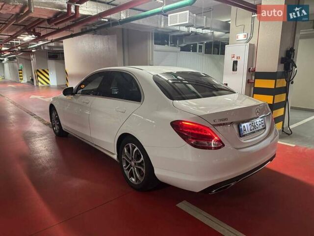 Мерседес Ц-Класс, объемом двигателя 2 л и пробегом 140 тыс. км за 17900 $, фото 1 на Automoto.ua