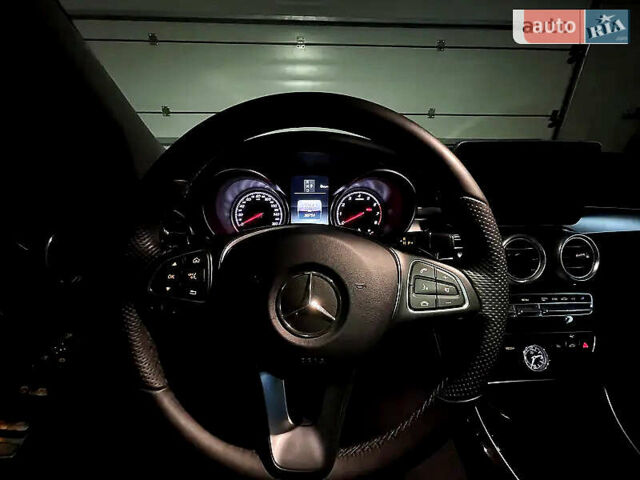 Мерседес Ц-Класс, объемом двигателя 2 л и пробегом 53 тыс. км за 26990 $, фото 4 на Automoto.ua
