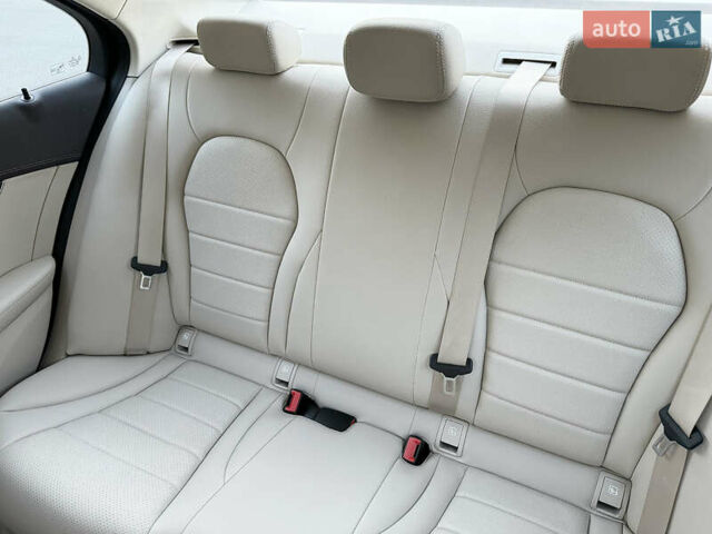 Мерседес Ц-Класс 2018 в Киеве на Automoto.ua Мерседес Ц-Класс, объемом двигателя 2 л и пробегом 37 тыс. км за 27990 $, фото 25 на Automoto.ua