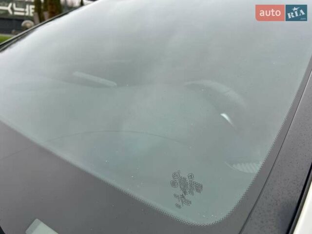 Мерседес Ц-Класс, объемом двигателя 1.6 л и пробегом 111 тыс. км за 26900 $, фото 71 на Automoto.ua