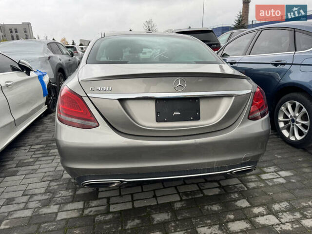Мерседес Ц-Клас, об'ємом двигуна 1.99 л та пробігом 65 тис. км за 17500 $, фото 9 на Automoto.ua