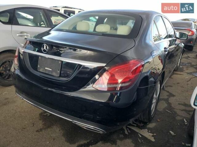 Мерседес Ц-Клас, об'ємом двигуна 1.99 л та пробігом 66 тис. км за 18000 $, фото 2 на Automoto.ua