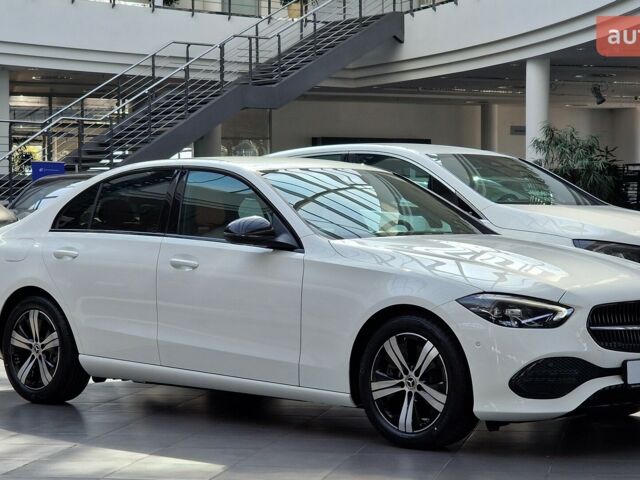 Мерседес Ц-Класс, объемом двигателя 1.99 л и пробегом 0 тыс. км за 64675 $, фото 1 на Automoto.ua