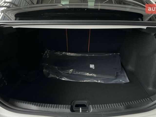 купити нове авто Мерседес Ц-Клас 2024 року від офіційного дилера Mercedes-Benz "ВОЛИНЬ-АВТО" Мерседес фото