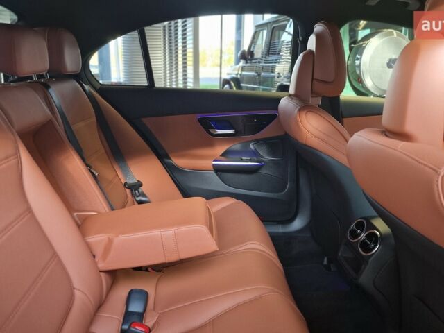 Мерседес Ц-Класс, объемом двигателя 1.5 л и пробегом 0 тыс. км за 67050 $, фото 10 на Automoto.ua