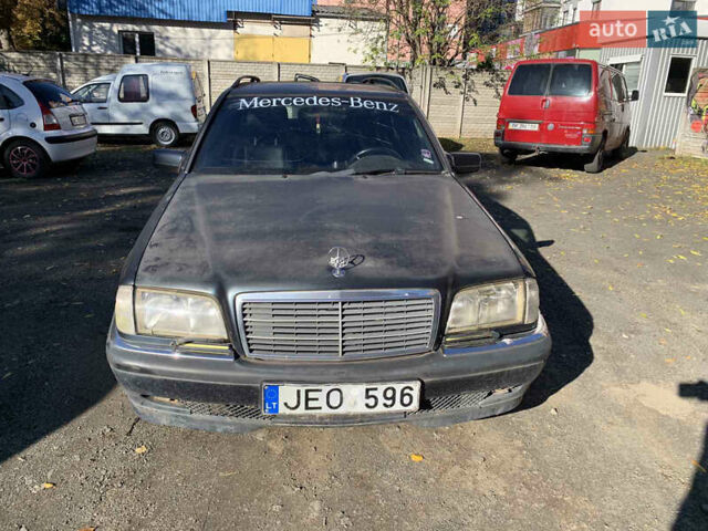 Мерседес Ц-Класс, объемом двигателя 0 л и пробегом 300 тыс. км за 1250 $, фото 1 на Automoto.ua