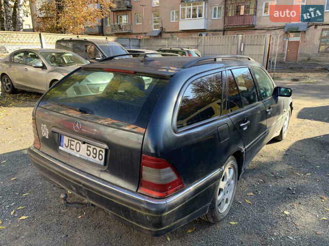 Мерседес Ц-Класс, объемом двигателя 0 л и пробегом 300 тыс. км за 1250 $, фото 3 на Automoto.ua