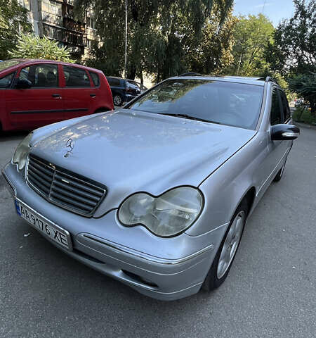 Мерседес Ц-Класс, объемом двигателя 2.6 л и пробегом 290 тыс. км за 4200 $, фото 1 на Automoto.ua