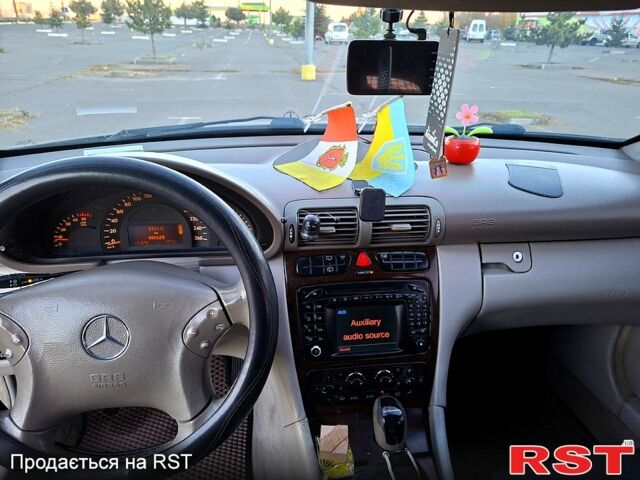 Мерседес Ц-Класс 2003 в Одессе на Automoto.ua Мерседес Ц-Класс, объемом двигателя 2.2 л и пробегом 491 тыс. км за 5900 $, фото 12 на Automoto.ua