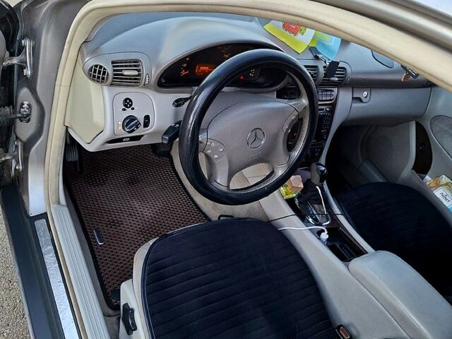 Мерседес Ц-Класс 2003 в Одессе на Automoto.ua Мерседес Ц-Класс, объемом двигателя 2.2 л и пробегом 491 тыс. км за 5900 $, фото 9 на Automoto.ua