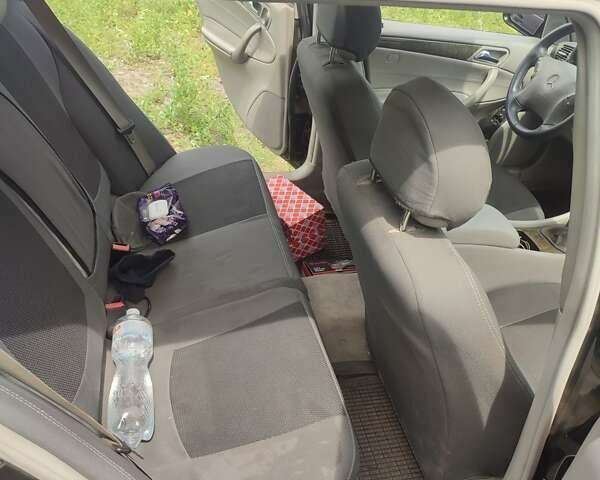 Мерседес Ц-Клас, об'ємом двигуна 1.8 л та пробігом 289 тис. км за 5100 $, фото 9 на Automoto.ua