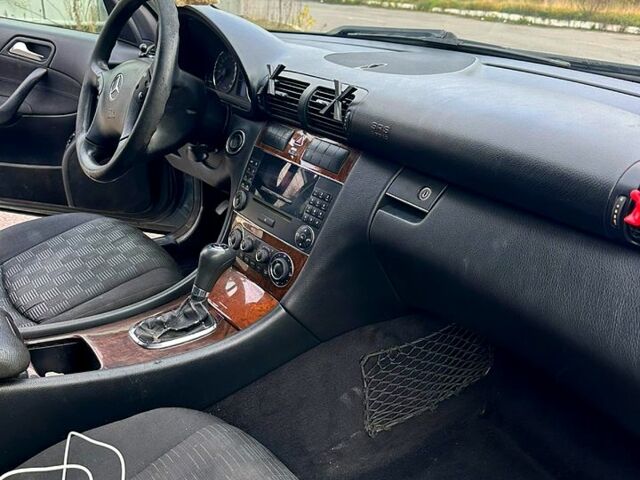 Мерседес Ц-Класс, объемом двигателя 2.2 л и пробегом 0 тыс. км за 3100 $, фото 8 на Automoto.ua