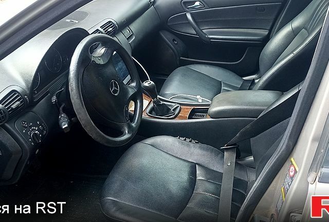 Мерседес Ц-Клас, об'ємом двигуна 2.2 л та пробігом 400 тис. км за 2800 $, фото 3 на Automoto.ua