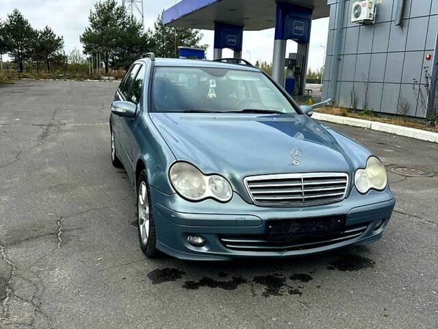 Мерседес Ц-Класс, объемом двигателя 2.2 л и пробегом 0 тыс. км за 3100 $, фото 2 на Automoto.ua