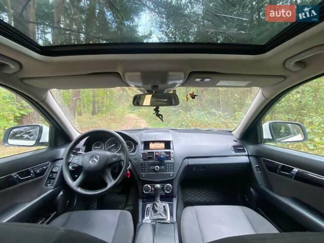 Мерседес Ц-Класс, объемом двигателя 2.15 л и пробегом 370 тыс. км за 7500 $, фото 14 на Automoto.ua