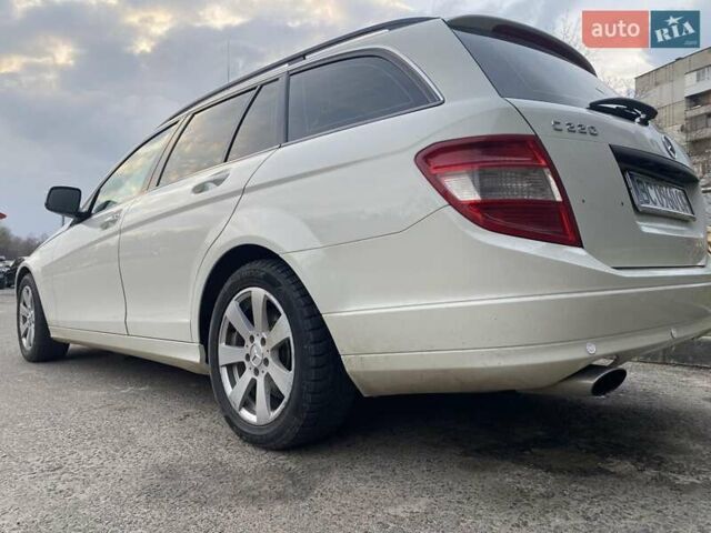 Мерседес Ц-Класс, объемом двигателя 2.15 л и пробегом 370 тыс. км за 7500 $, фото 7 на Automoto.ua