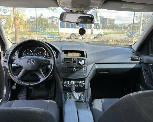 Мерседес Ц-Клас, об'ємом двигуна 2.15 л та пробігом 340 тис. км за 8499 $, фото 18 на Automoto.ua
