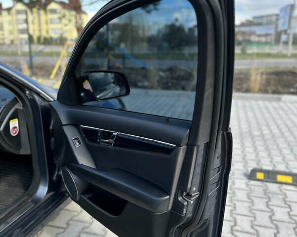 Мерседес Ц-Клас, об'ємом двигуна 2.15 л та пробігом 340 тис. км за 8499 $, фото 10 на Automoto.ua