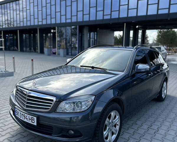Мерседес Ц-Клас, об'ємом двигуна 2.15 л та пробігом 340 тис. км за 8499 $, фото 1 на Automoto.ua