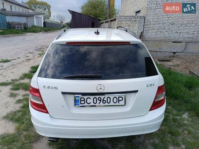 Мерседес Ц-Класс, объемом двигателя 2.15 л и пробегом 370 тыс. км за 7500 $, фото 4 на Automoto.ua