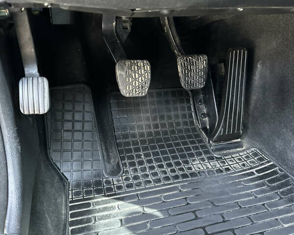 Мерседес Ц-Клас, об'ємом двигуна 2.15 л та пробігом 340 тис. км за 8499 $, фото 27 на Automoto.ua